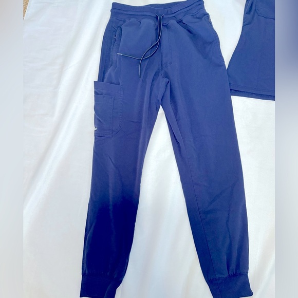 Greys Anatomy spandex stretch scrub set - Navy - Picture 2 of 3